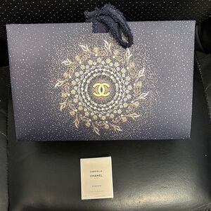 CHANEL holiday packaging with Gabrielle perfume sample